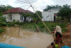 Sungai Meluap,  Masyarakat Ramai-Ramai Tangkul Ikan