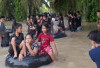 Banjir Jadi Wahana Rekreasi Dadakan