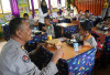 Polres Muara Enim Berikan Makanan Sehat Bergizi Untuk Siswa SDN 4 