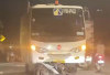 Diduga Lalai, Sopir Bus Karyawan Tabrak Pemotor